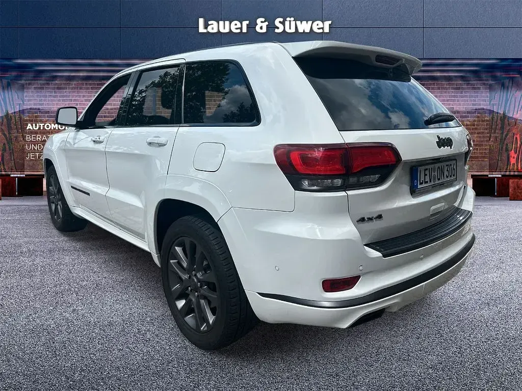 Gebraucht Jeep Grand Cherokee Overland 250 PS (183 kW) 2020 Weiß SUV