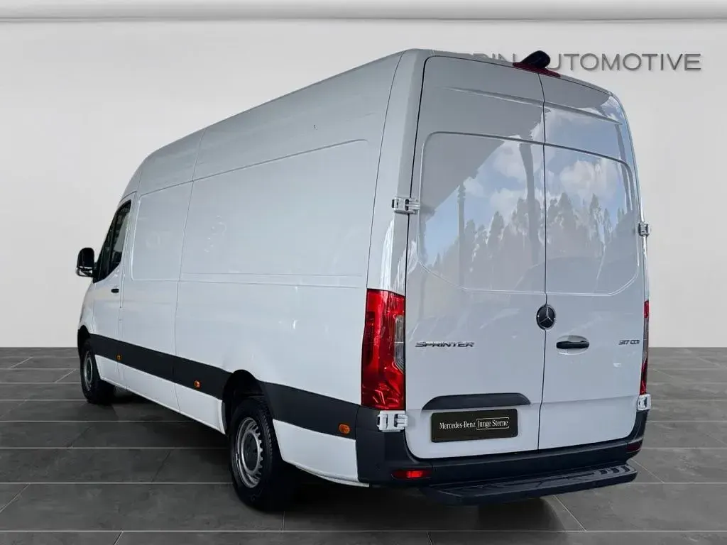 Gebraucht Mercedes Sprinter 170 PS (125 kW) 2025 Weiß Van