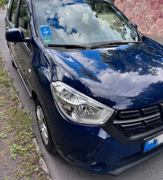 Gebraucht Dacia Lodgy Celebration 116 PS (85 kW) 2018 Blau Van / Kleinbus