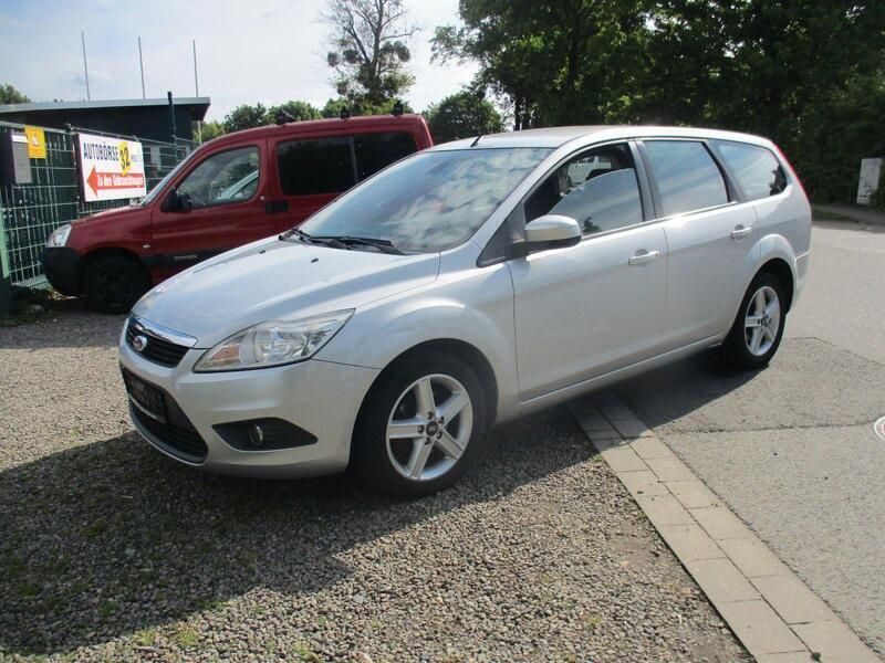 Gebraucht Ford Focus Style 109 PS (80 kW) 2008 Silber Kombi