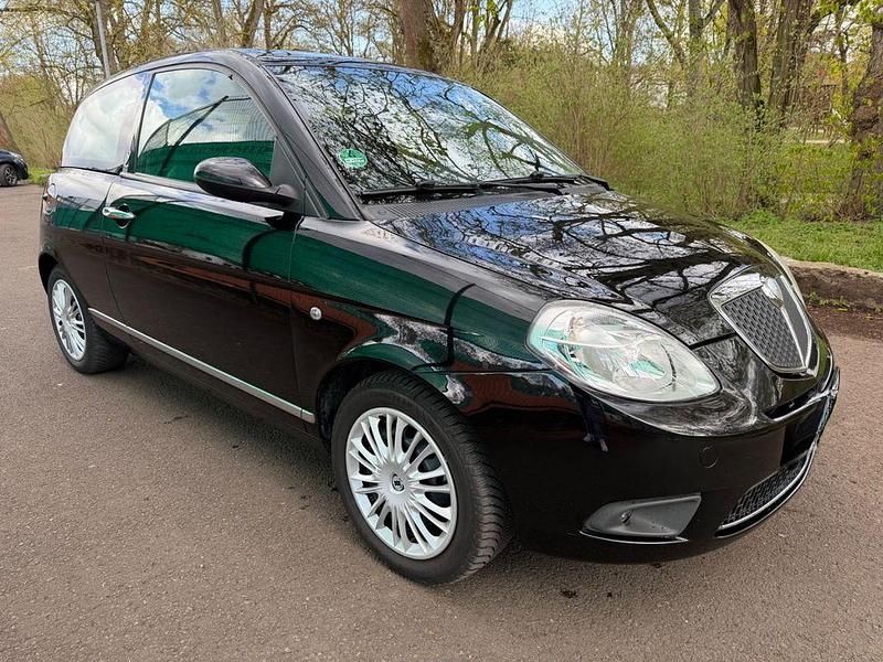 Gebraucht Lancia Ypsilon 77 PS (56 kW) 2007 Schwarz Kleinwagen