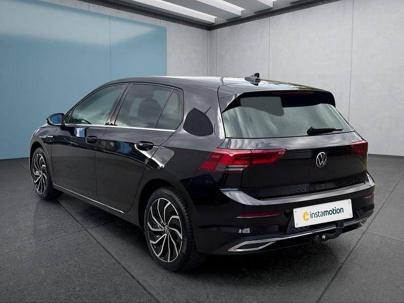 Schwarz Gebraucht 2023 VW Golf VIII Kleinwagen | 20.749 € (Fairer Preis) - Bild 1/1