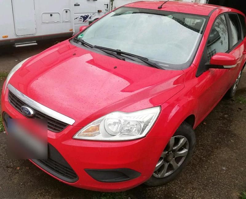 Gebraucht Ford Focus 101 PS (74 kW) 2009 Rot Kombi