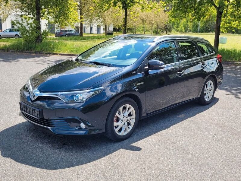 Schwarz Gebraucht 2016 Toyota Auris Touring Sports Edition-S Kombi | 13.900 € (Fairer Preis) - Bild 1/4