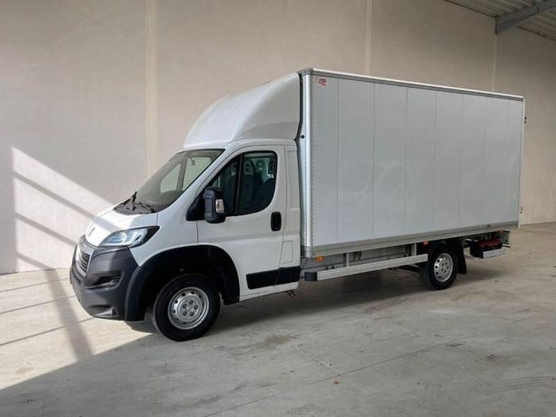 Weiss Gebraucht 2020 Peugeot Boxer Van | 15.469 € (Fairer Preis) - Bild 1/4
