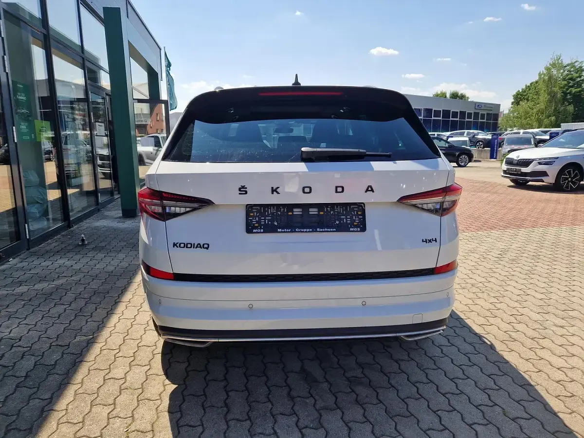 Gebraucht Skoda Kodiaq 200 PS (147 kW) 2022 Moonweiss metallic SUV