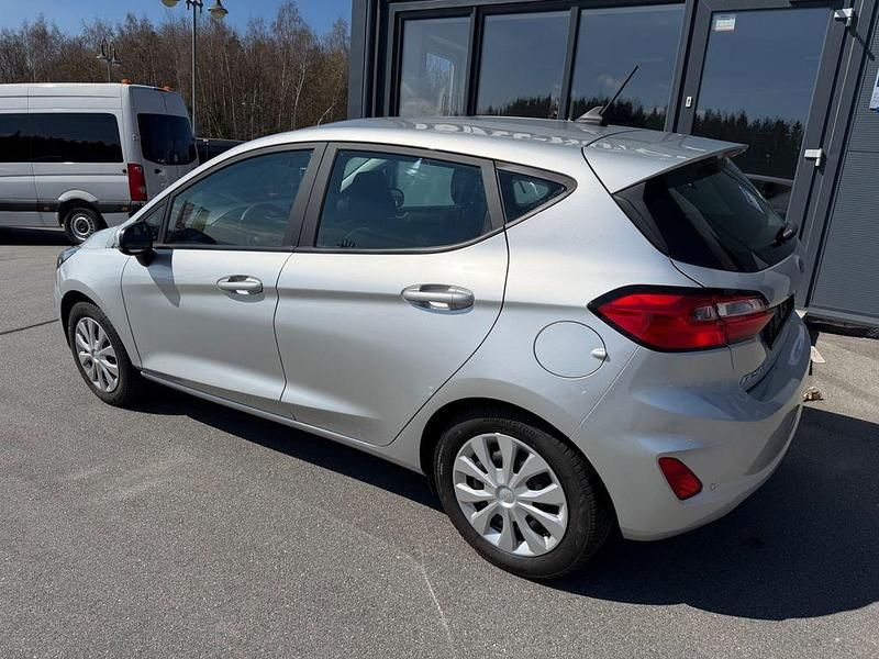 Gebraucht Ford Fiesta Cool & Connect 101 PS (74 kW) 2022 Silber Kleinwagen