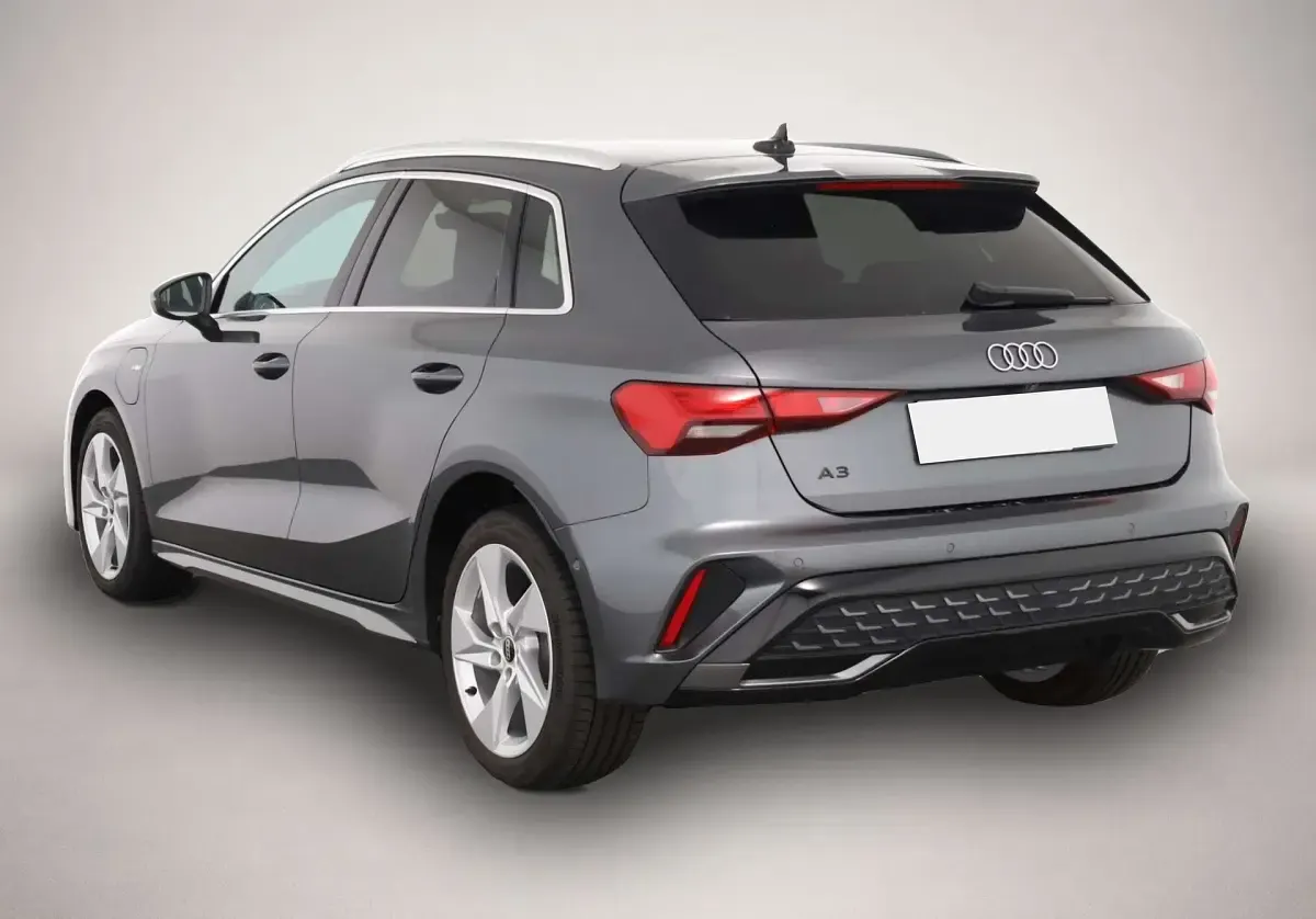 Gebraucht Audi A3 S-Line 204 PS (150 kW) 2025 Daytonagrauperleffekt Limousine