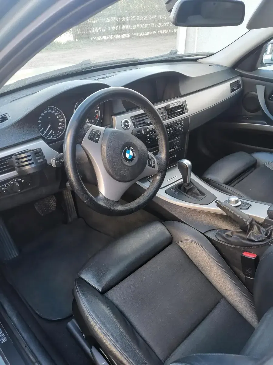 Gebraucht BMW 320 150 PS (110 kW) 2005 Grau Limousine