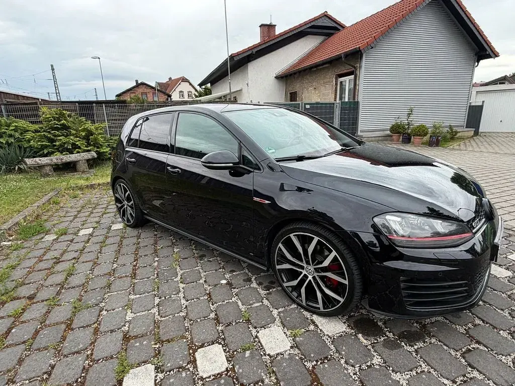 Gebraucht VW Golf VII GTI 220 PS (161 kW) 2013 Schwarz Limousine
