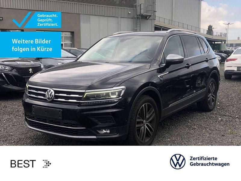 2t deep black perleffekt (metallic) Gebraucht 2018 VW Tiguan Allspace Highline SUV | 27.888 € (Guter Preis) - Bild 1/3