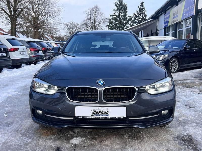 Gebraucht BMW 318 Sport Line 150 PS (110 kW) 2017 Grau Kombi