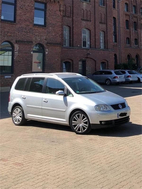 Gebraucht VW Touran 140 PS (102 kW) 2006 Silber Van / Kleinbus