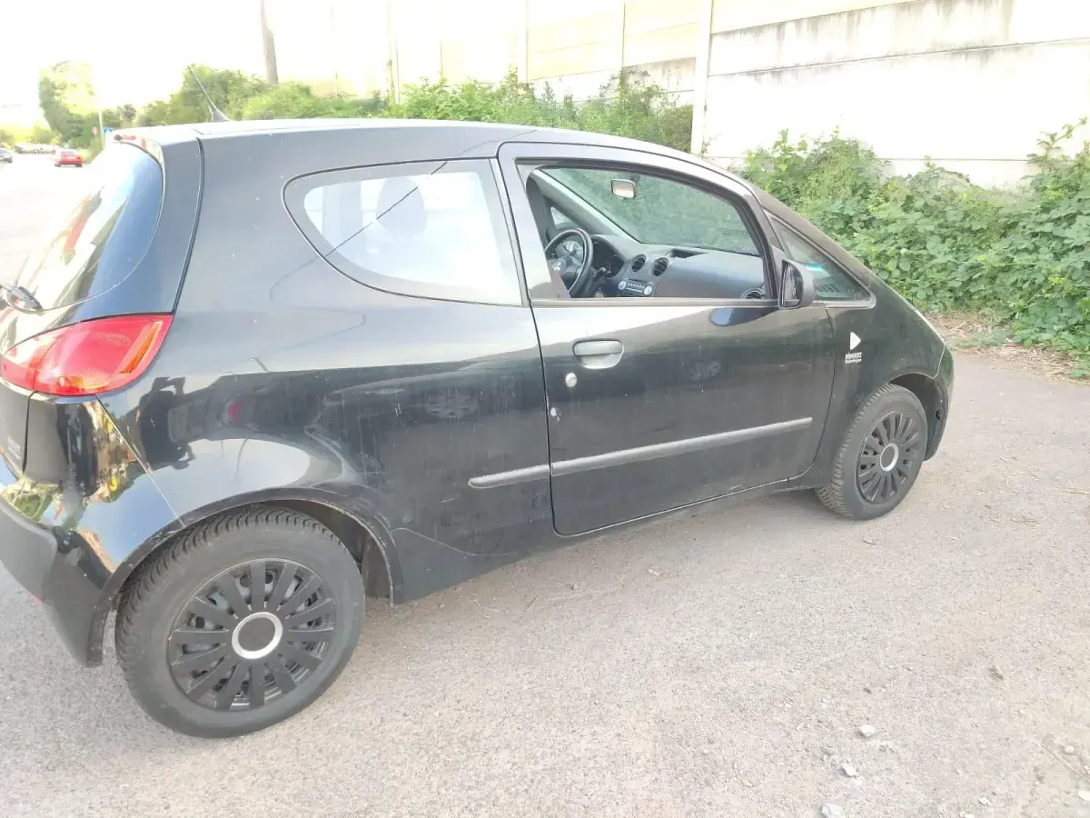 Gebraucht Mitsubishi Colt 75 PS (55 kW) 2005 Schwarz Kleinwagen