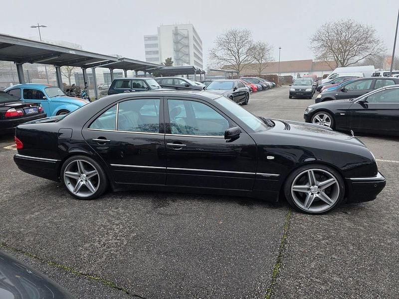 Gebraucht Mercedes E55 AMG AMG 503 PS (369 kW) 1988 Schwarz Limousine