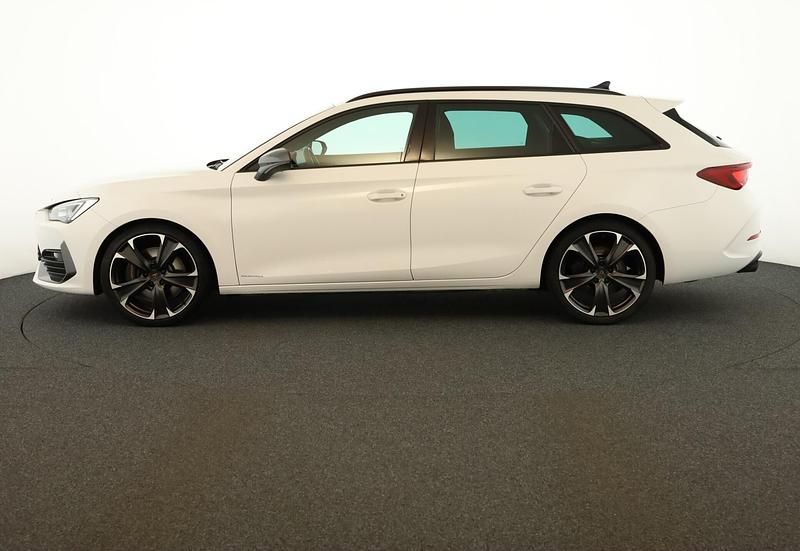 Gebraucht Cupra Leon VZ 310 PS (228 kW) 2023 White candy