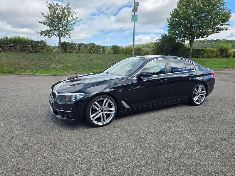 Schwarz Gebraucht 2017 BMW 520 Limousine | 15.500 € (Superpreis) - Bild 1/4