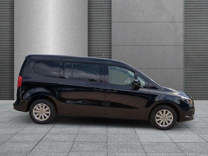 Loparitschwarz metallic Neu 2025 Mercedes T180 Progressive Van / Kleinbus | 34.790 € - Bild 1/4