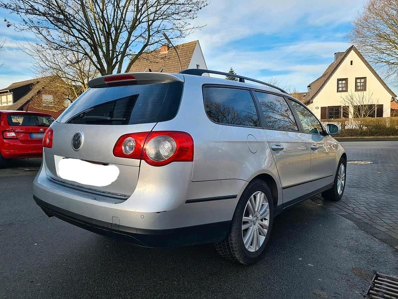 Gebraucht VW Passat 140 PS (102 kW) 2010 Grau Kombi