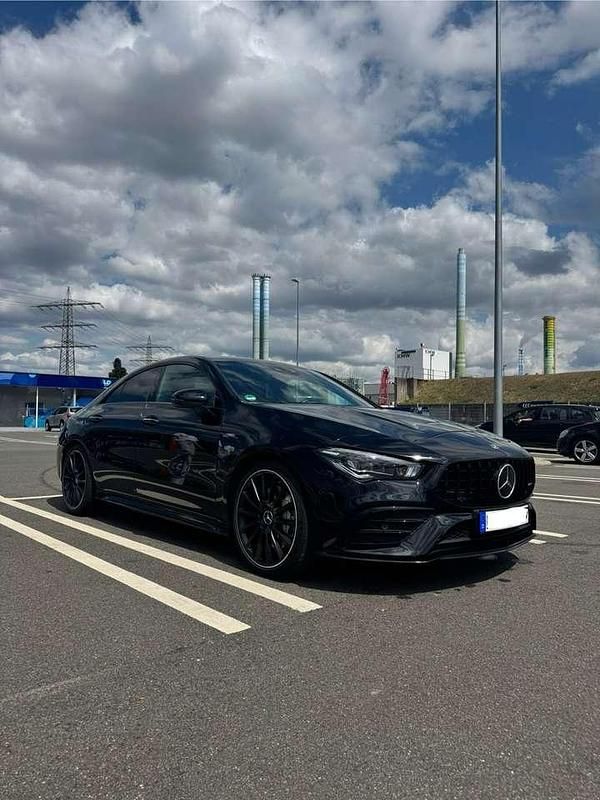 Schwarz Gebraucht 2020 Mercedes CLA35 AMG AMG Coupé | 37.900 € (Fairer Preis) - Bild 1/4