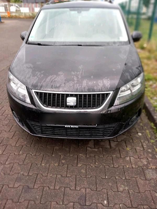 Schwarz Gebraucht 2011 Seat Alhambra Van / Kleinbus | 5.100 € (Guter Preis) - Bild 1/4
