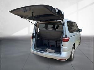 Neu VW Multivan Life 204 PS (150 kW) 2026 Silber (reflexsilber metallic) Van