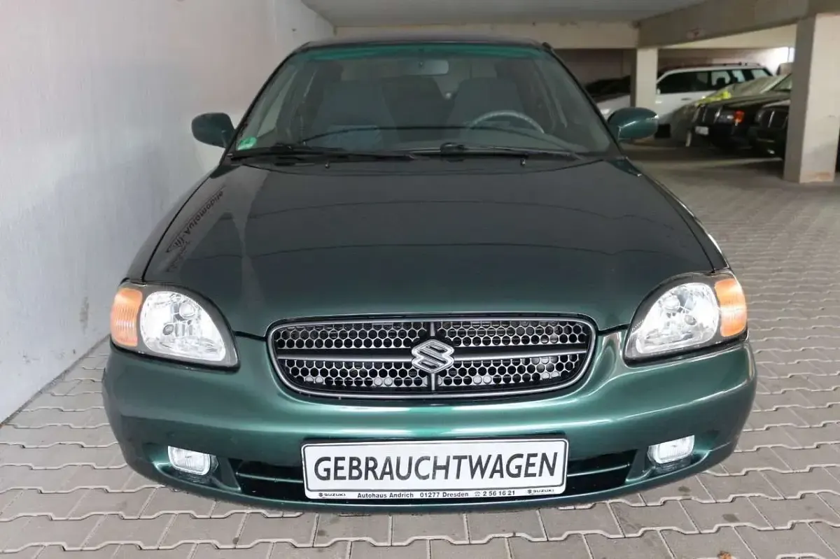 Gebraucht Suzuki Baleno 86 PS (63 kW) 2001 Grünmetallic Kleinwagen