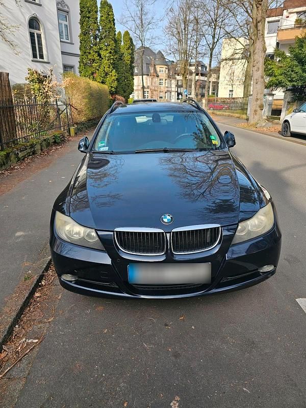 Gebraucht BMW 318 122 PS (89 kW) 2006 Blau Kombi