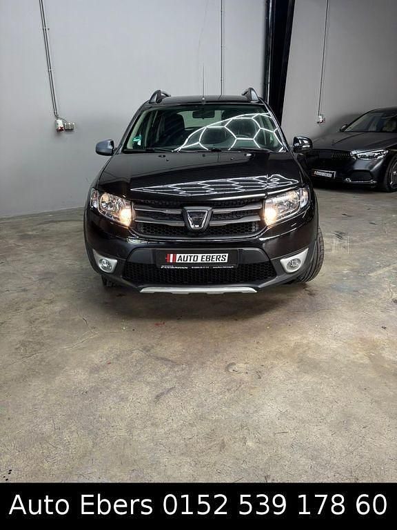 Schwarz Gebraucht 2015 Dacia Sandero Prestige Kleinwagen | 5.999 € (Guter Preis) - Bild 1/4