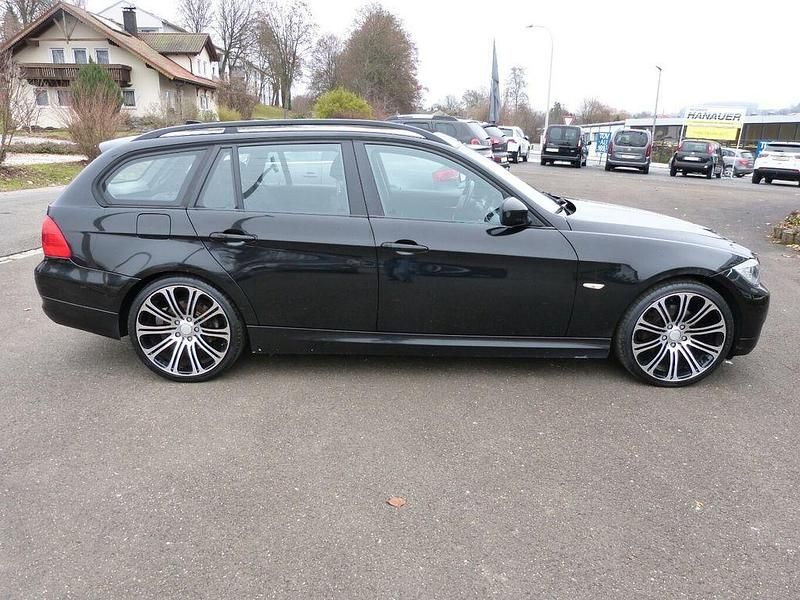Gebraucht BMW 318 143 PS (105 kW) 2009 Schwarz Kombi