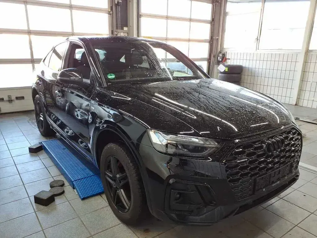 Gebraucht Audi Q5 Sportback S-Line 299 PS (219 kW) 2023 Mythosschwarz metallic SUV