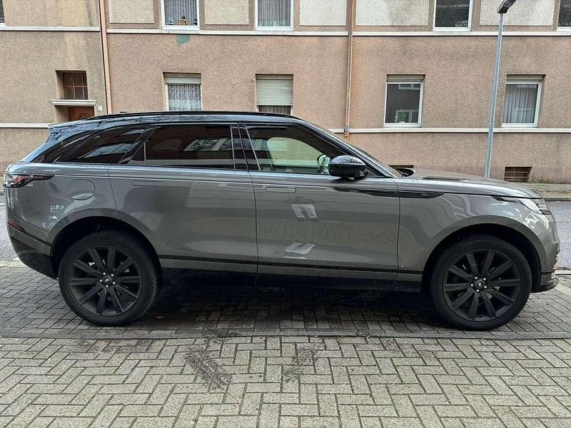 Gebraucht 2017 Land Rover Range Rover Velar R-Dynamic SUV | 31.800 € (Teuer) - Bild 1/4