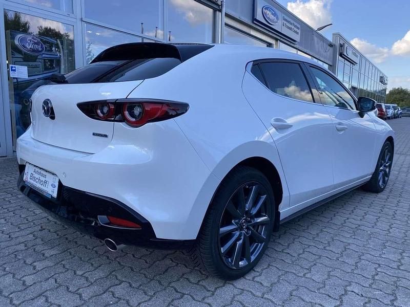 Gebraucht Mazda 3 Sky 140 PS (102 kW) 2025 Snowflake white metallic Limousine