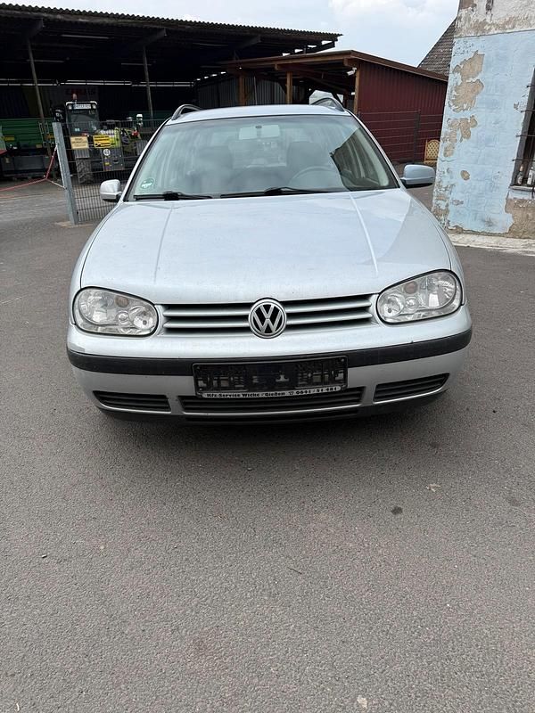 Gebraucht VW Golf IV 101 PS (74 kW) 2002 Silber Kombi