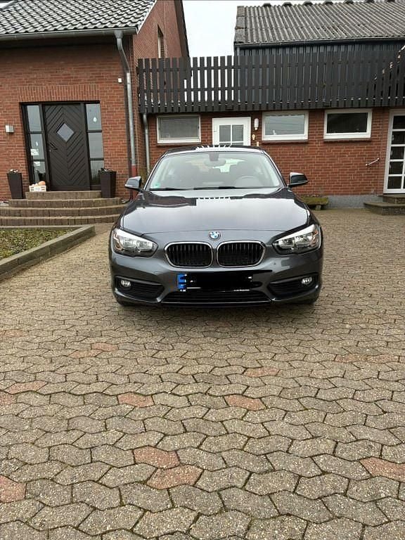 Gebraucht BMW 118 136 PS (100 kW) 2017 Grau Kleinwagen