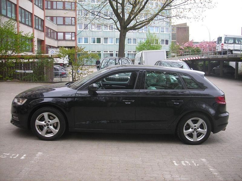 Second-hand Audi A3 Ambition 122 CP (89 kW) 2013 Negru Berlinǎ