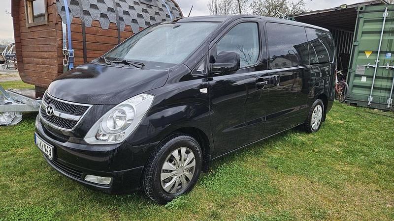 Gebraucht Hyundai H-1 170 PS (125 kW) 2009 Schwarz Van / Kleinbus