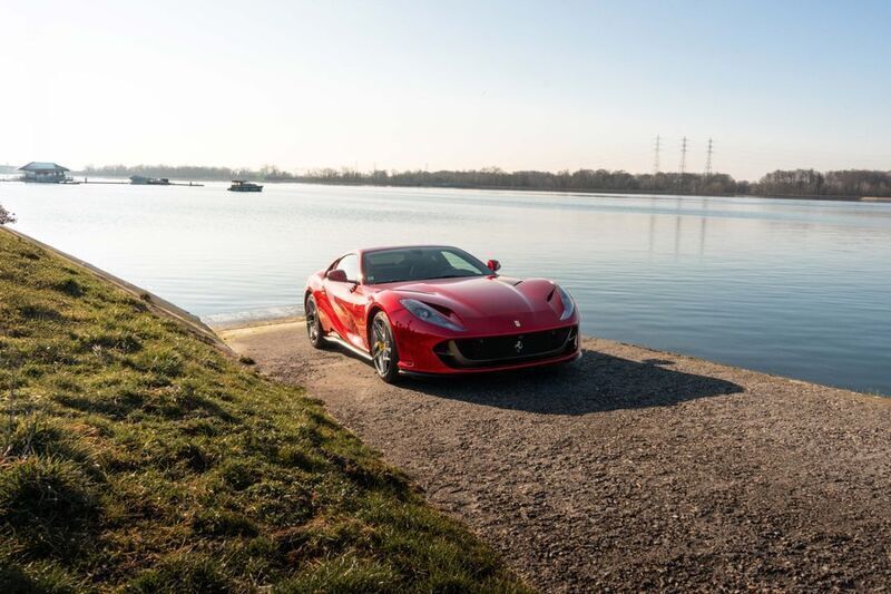 Rot Gebraucht 2019 Ferrari 812 | 374.900 € - Bild 1/4