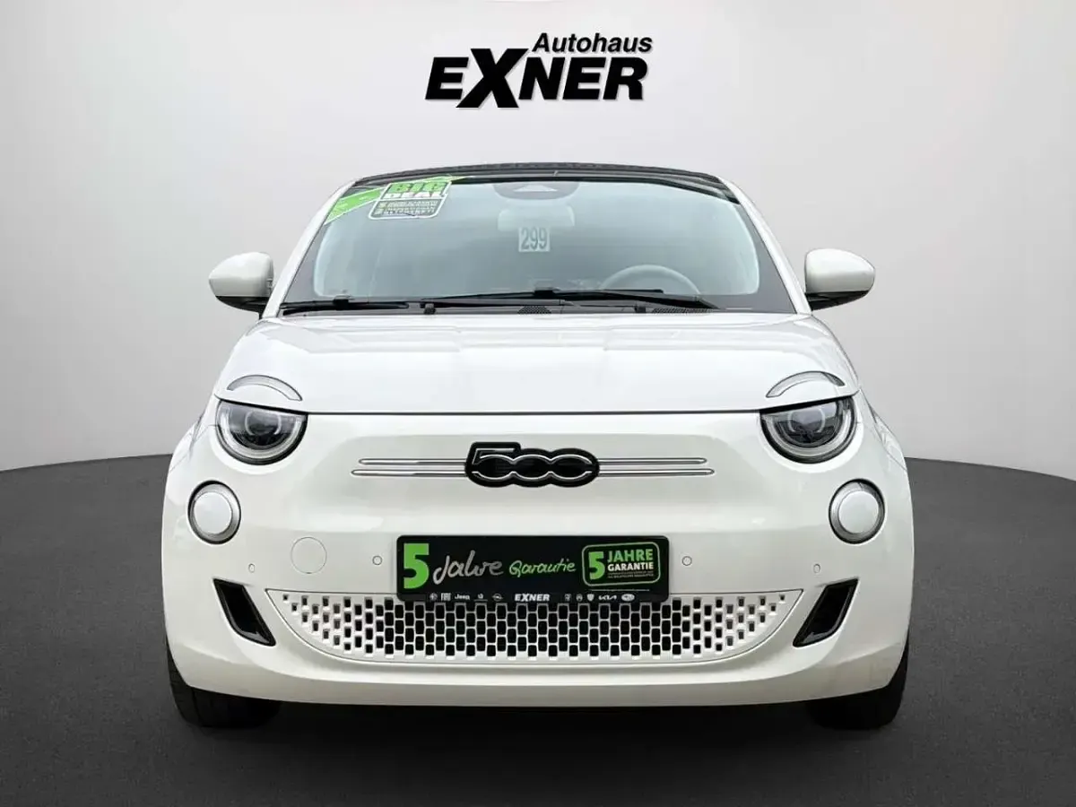 Gebraucht Fiat 500e La Prima 86 kW (118 PS) 2023 Arktis weiß Cabrio