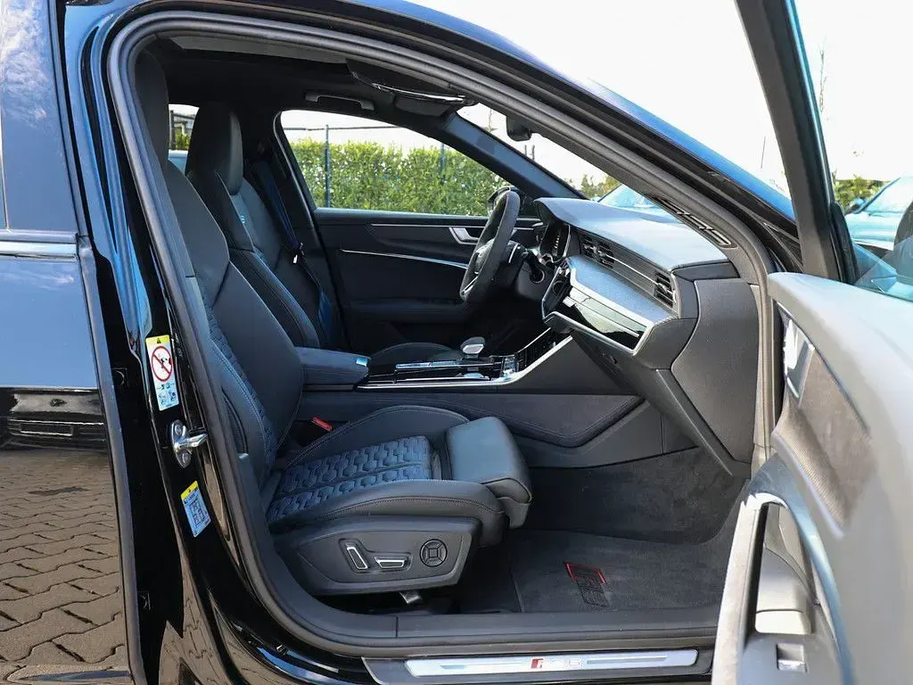 Używany Audi RS6 Performance 630 KM (463 kW) 2025 Czarny Kombi