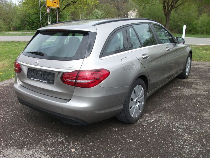 Gebraucht Mercedes C200 184 PS (135 kW) 2018 Silber Limousine
