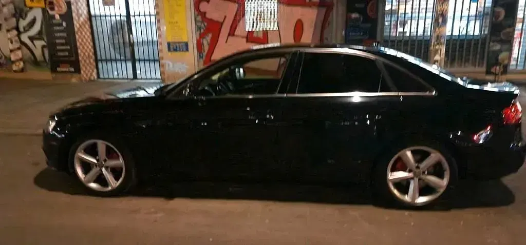 Gebraucht Audi A4 174 PS (127 kW) 2012 Schwarz Limousine