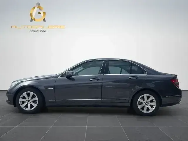 Gebraucht Mercedes C300 Avantgarde 231 PS (169 kW) 2009 Grau Limousine