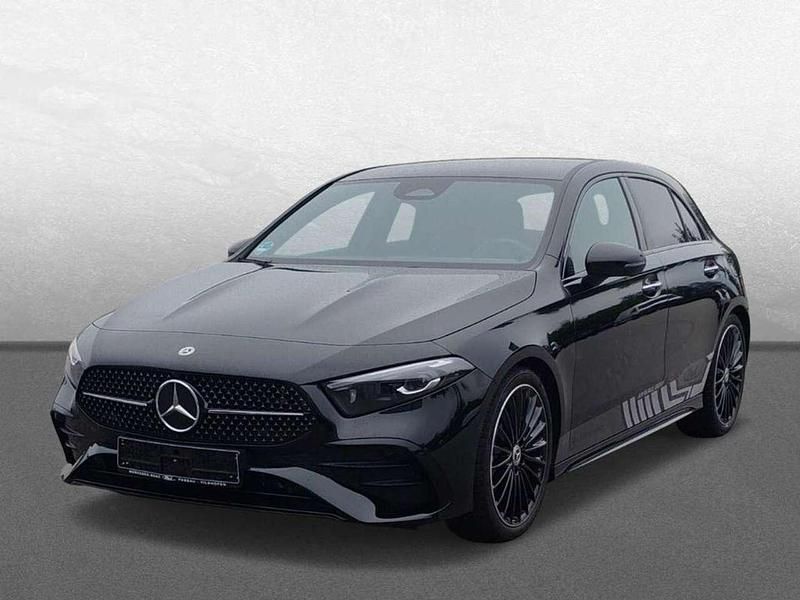 Gebraucht Mercedes A200 Night 163 PS (119 kW) 2023 Nachtschwarz Limousine