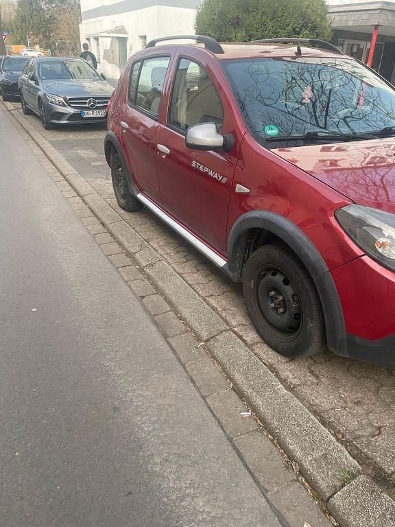 Gebraucht Dacia Sandero Stepway 84 PS (61 kW) 2013 Rot Limousine