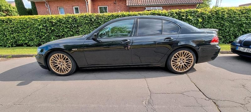 Schwarz Gebraucht 2006 BMW 730 Limousine | 5.000 € (Fairer Preis) - Bild 1/4
