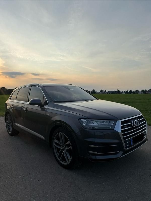 Grau Gebraucht 2016 Audi Q7 SUV | 24.999 € (Superpreis) - Bild 1/4