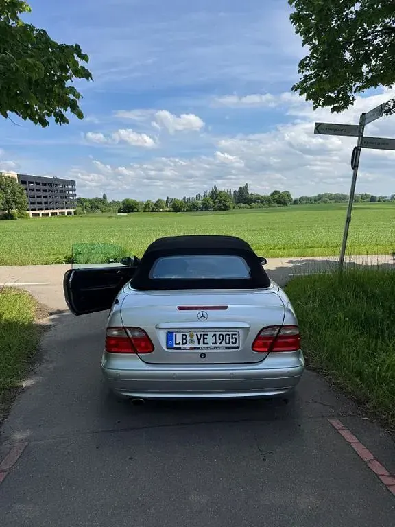 Gebraucht Mercedes CLK230 Avantgarde 197 PS (144 kW) 2003 Silber Cabrio