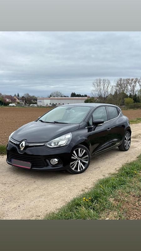 Gebraucht Renault Clio IV Initiale 120 PS (88 kW) 2015 Schwarz Kleinwagen