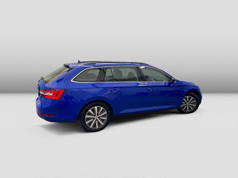 Gebraucht Skoda Superb Ambition 218 PS (160 kW) 2022 Energyblau Kombi